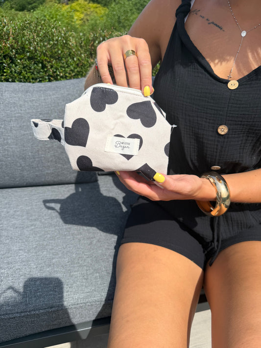Trousse « cœur » noir